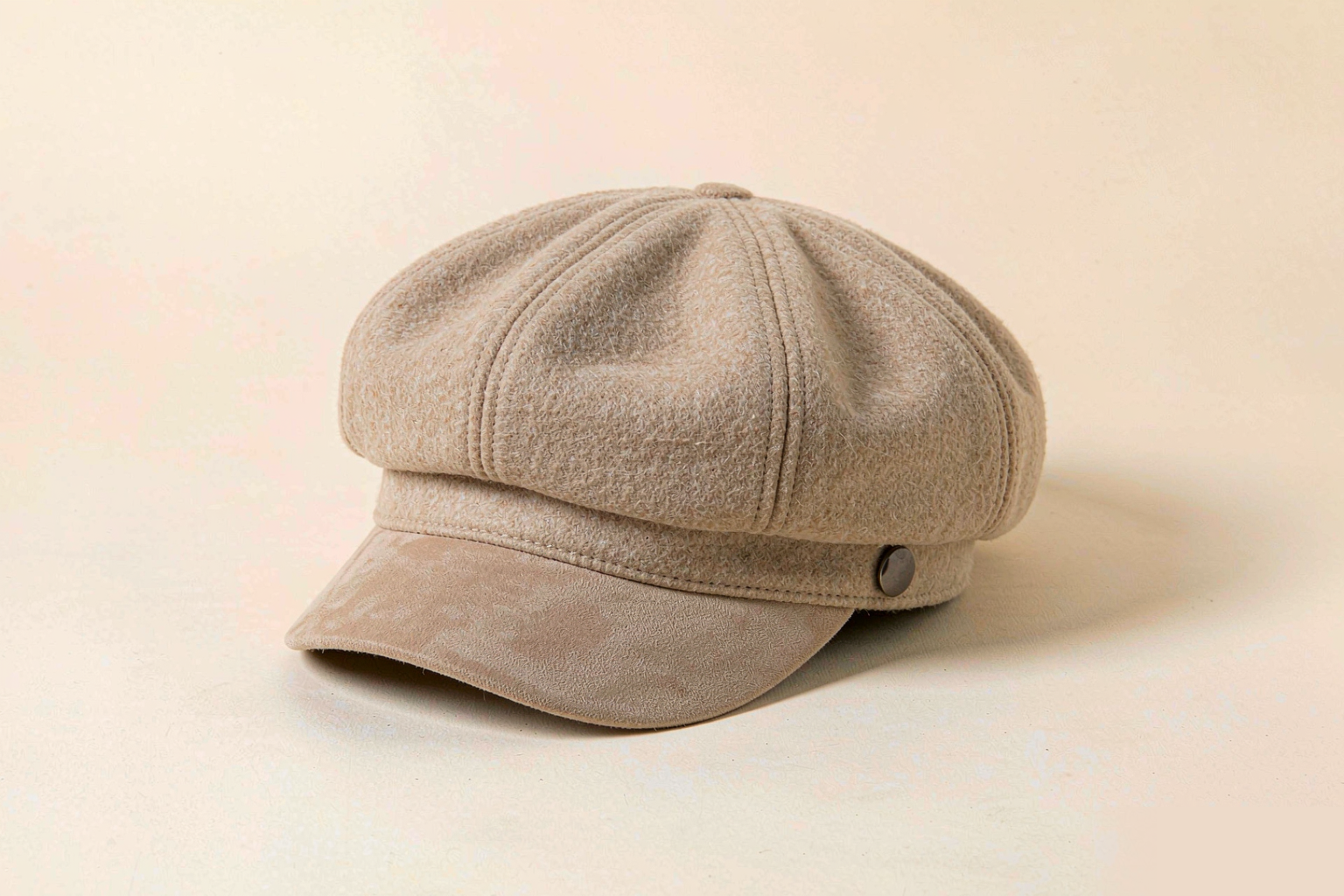 p22-newsboy